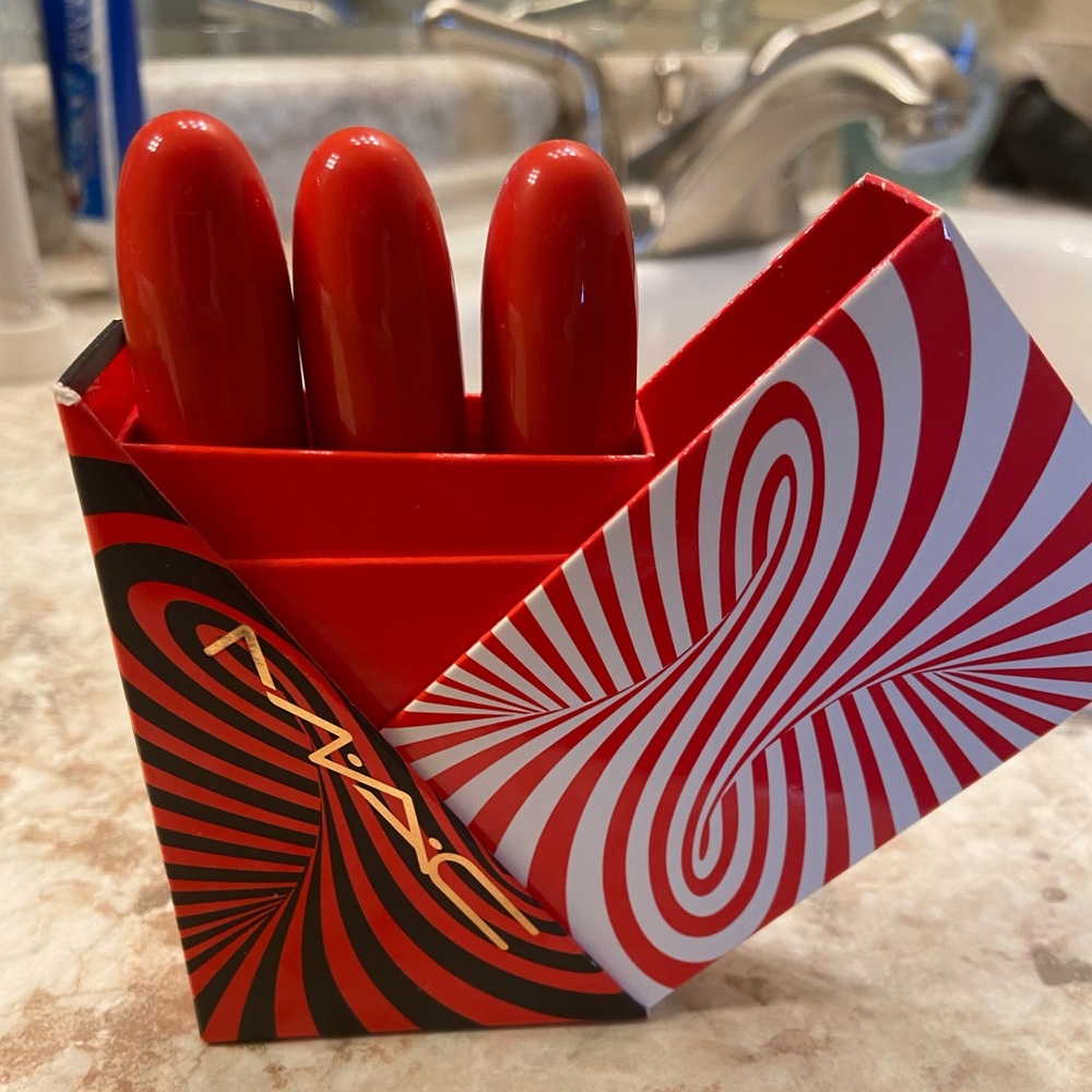 Brand New Mac Exclusive Tiny Tricks Lipstick Trio